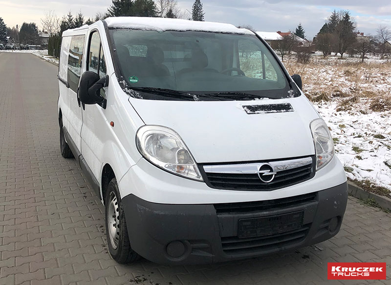 opel vivaro sprzedaż busów