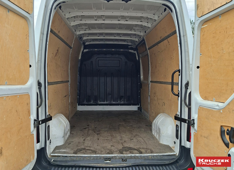 wypożyczalnia busów renault master