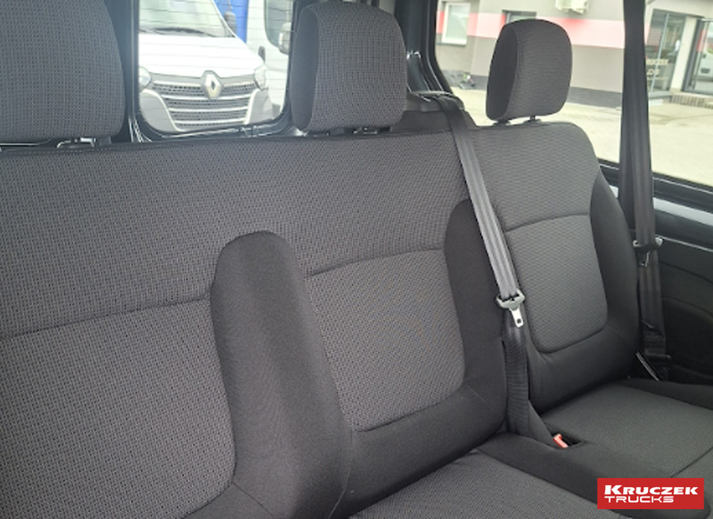 wypożyczalnia busów renault trafic
